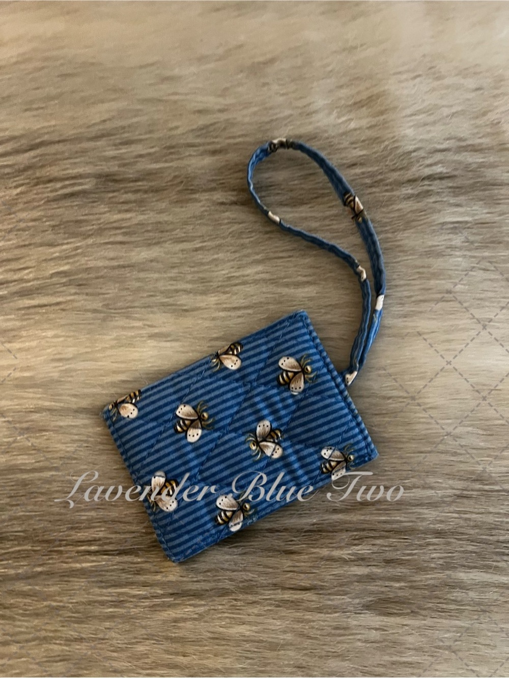 Vintage VERA BRADLEY Bees Roses 2003 Luggage Tag ID Fob Charm Blue Yellow USA - Picture 3 of 9